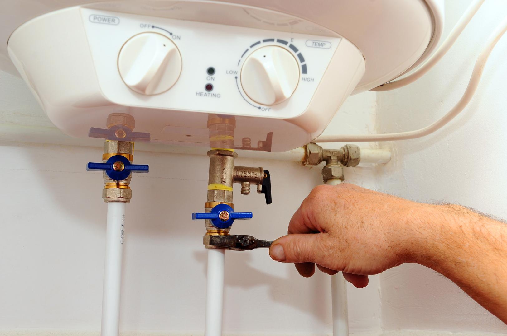 Remplacement de chauffe-eau Changement de thermostat de chauffe-eau